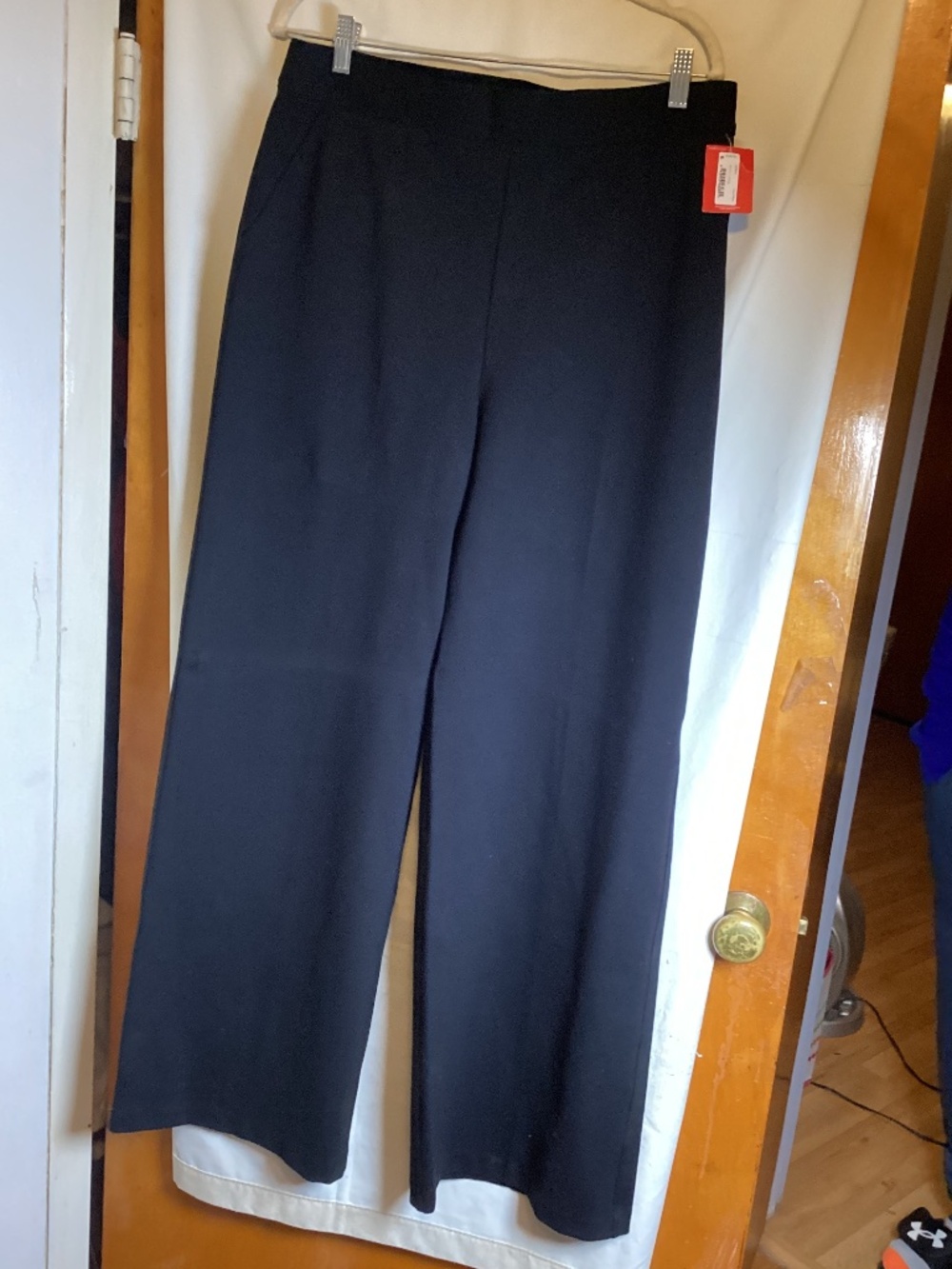 SPANX a flared pull on pants SZ XL NWT # body contouring # comfy # stretchuy